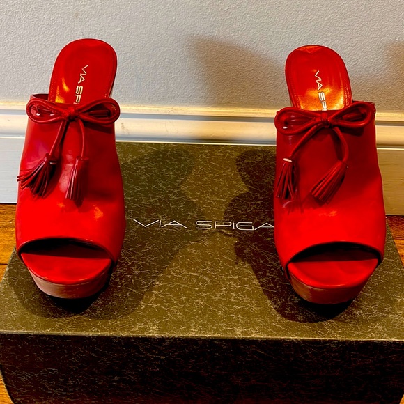 Via Spiga Shoes - Via Spiga wood platform red leather with tassels